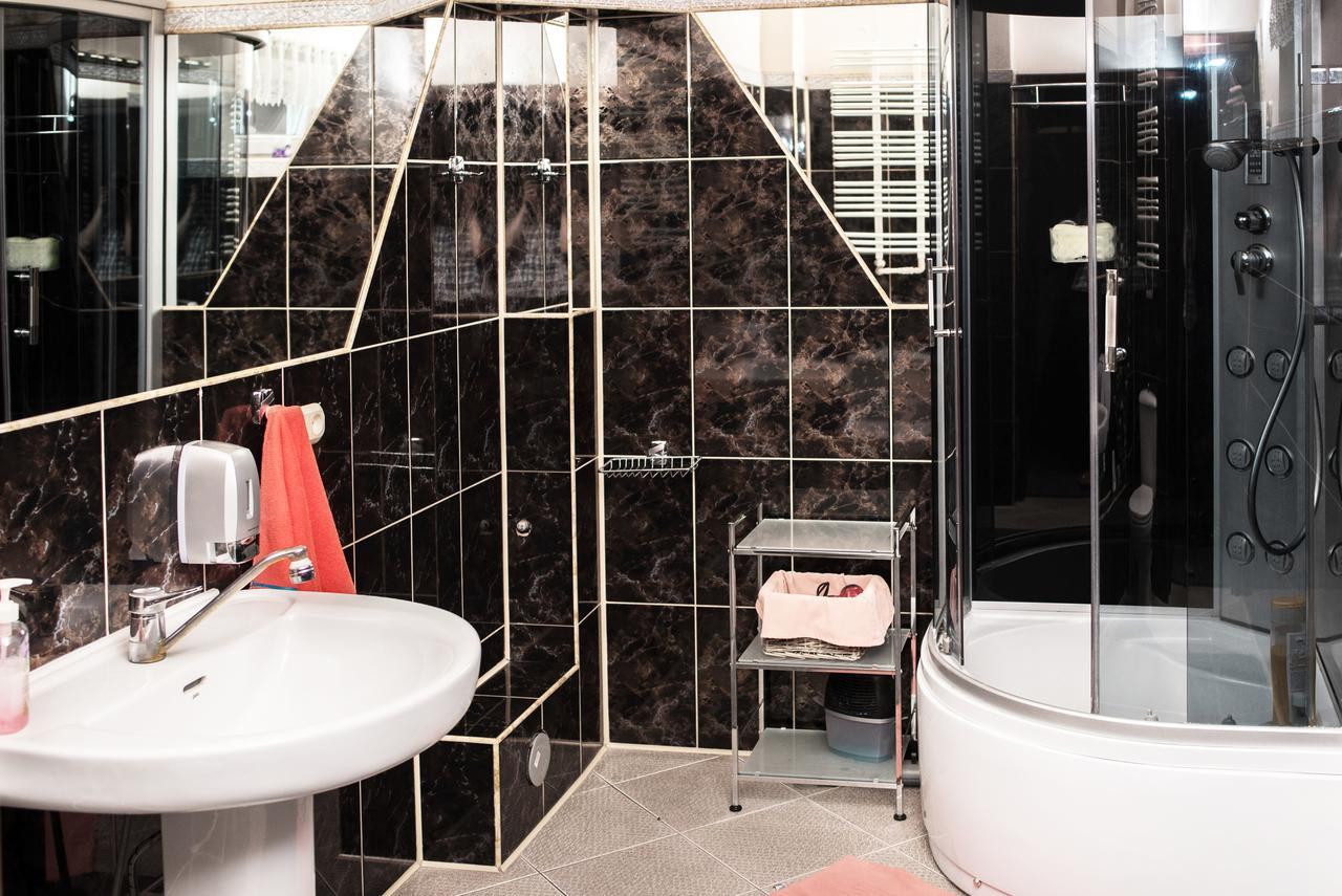 Villa Alris Bialystok Ngoại thất bức ảnh