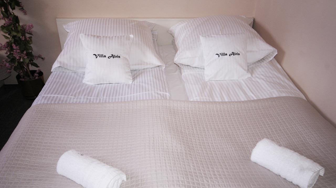 Villa Alris Bialystok Ngoại thất bức ảnh