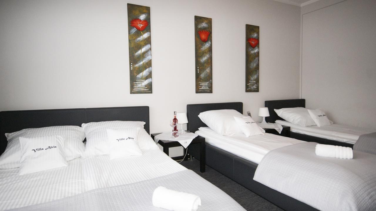Villa Alris Bialystok Ngoại thất bức ảnh