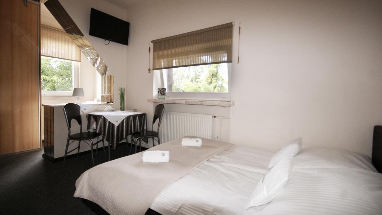 Villa Alris Bialystok Ngoại thất bức ảnh