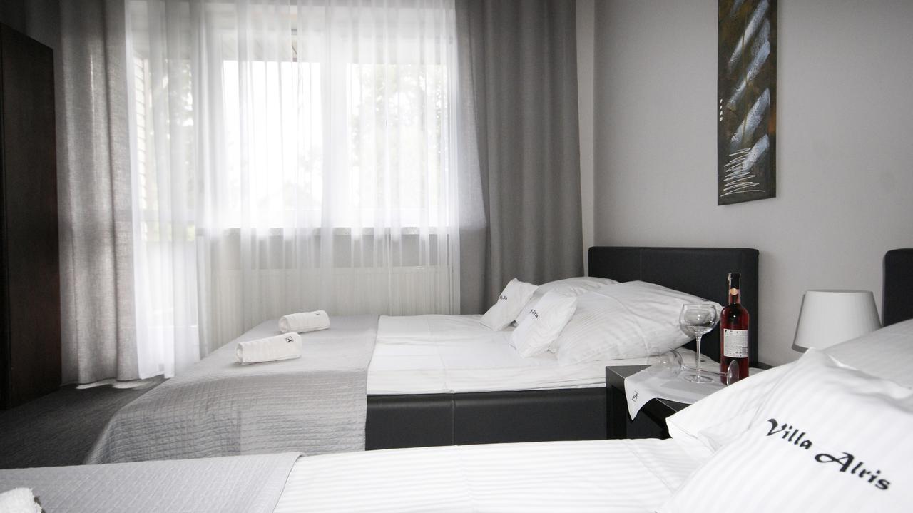 Villa Alris Bialystok Ngoại thất bức ảnh