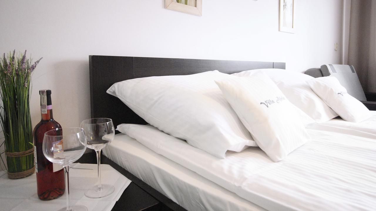 Villa Alris Bialystok Ngoại thất bức ảnh